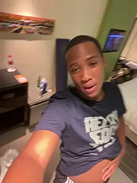 snotLoud online show from 02/19/25, 09:36