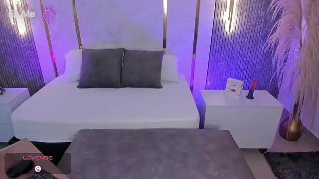 Snapshot of lilly_ass_ chatting on 11/25/25, 12:38 lilly ass online show from 11/25/25, 12:38