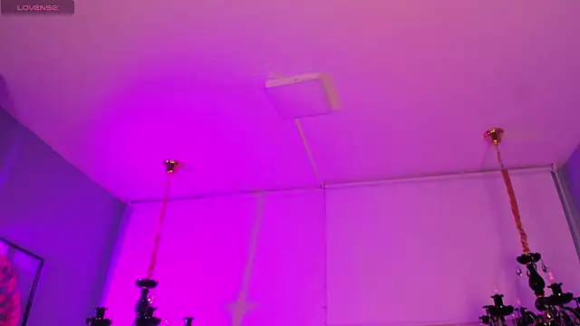 Aitana Hilton  online show from 01/15/26, 11:59