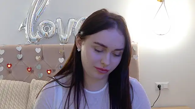 Snapshot of Lilliana_Moon chatting on 02/21/25, 03:32 Lilliana Moon online show from 02/21/25, 03:32