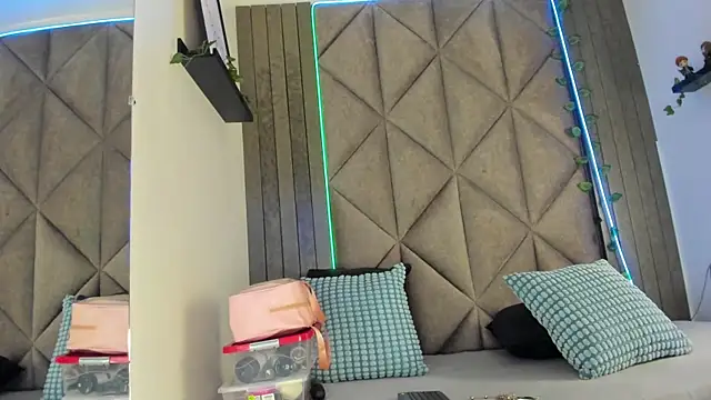 SabrinaSpell  online show from 12/19/25, 11:39