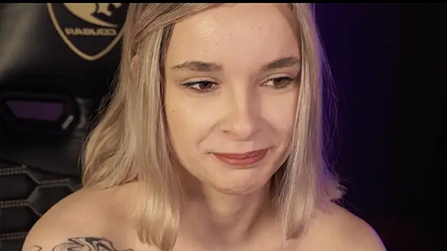 Snapshot of Bella_Alita chatting on 01/28/25, 08:36 Bella Alita online show from 01/28/25, 08:36