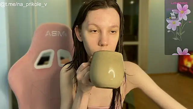 Snapshot of na_prikole_ chatting on 10/30/25, 06:08 na prikole online show from 10/30/25, 06:08