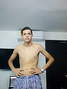 Latinos 2001 online show from 01/25/25, 03:09