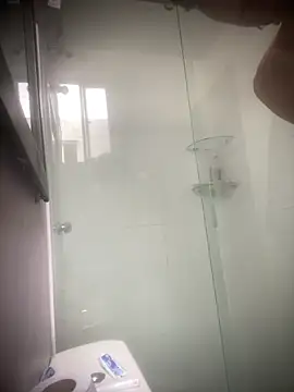 Latinos 2001 online show from 03/17/26, 03:04