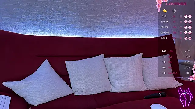 Snapshot of Mimirana chatting on 01/26/25, 06:27 Mimirana online show from 01/26/25, 06:27