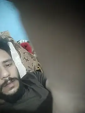 Snapshot of Feeroo11 chatting on 04/12/26, 04:45 Feeroo11 online show from 04/12/26, 04:45