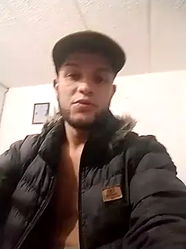 Snapshot of im_dominik chatting on 01/13/25, 06:38 im dominik online show from 01/13/25, 06:38