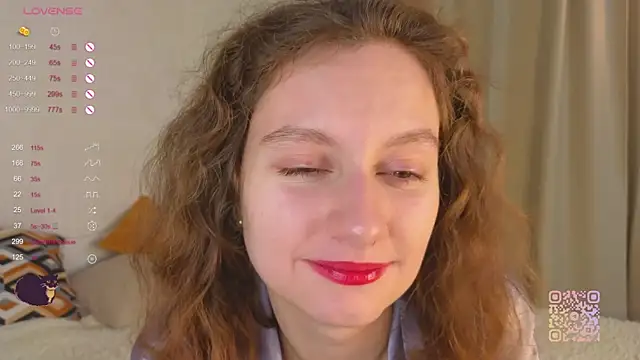 Snapshot of Leya_Curly chatting on 10/17/25, 03:03 Leya Curly online show from 10/17/25, 03:03