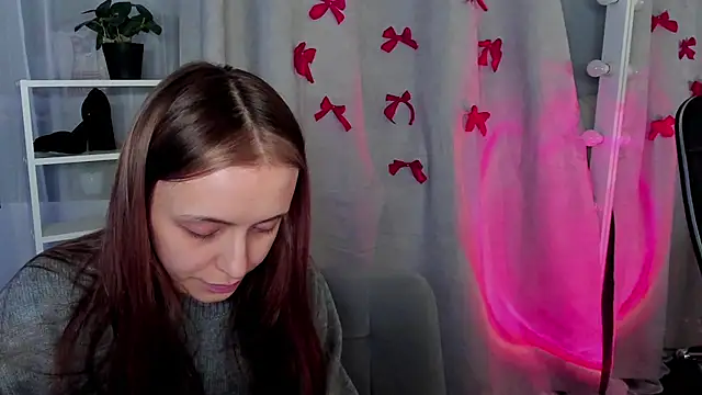 Snapshot of Sahara_Shields chatting on 02/09/25, 04:29 Sahara Shields online show from 02/09/25, 04:29