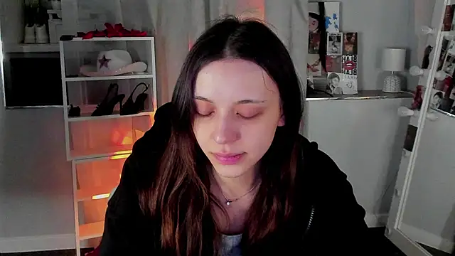 Sahara Shields online show from 04/12/26, 09:47