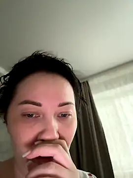 Kiss My Body online show from 10/16/25, 09:32