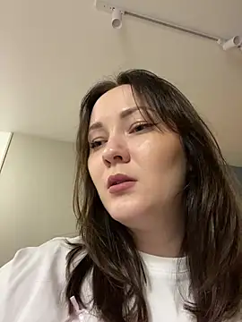 Kiss My Body online show from 11/15/25, 09:00