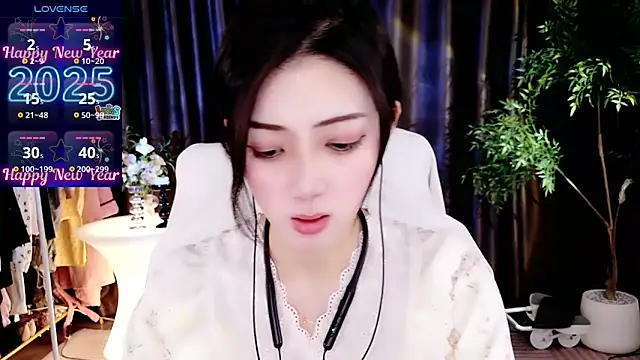 Snapshot of miaomiao-777 chatting on 03/03/25, 05:07 miaomiao-777 online show from 03/03/25, 05:07
