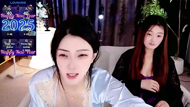 Snapshot of miaomiao-777 chatting on 03/05/25, 12:59 miaomiao-777 online show from 03/05/25, 12:59