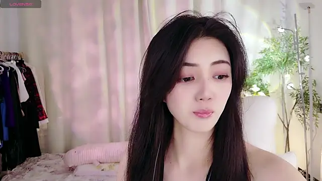 Snapshot of miaomiao-777 chatting on 09/10/25, 11:32 miaomiao-777 online show from 09/10/25, 11:32