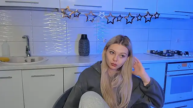 SynnoveEyre online show from 01/21/25, 02:59