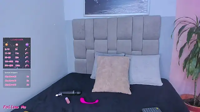 Snapshot of janna_lopez_ chatting on 12/20/25, 12:01 janna lopez online show from 12/20/25, 12:01
