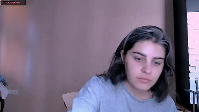 Snapshot of _Roselina_ chatting on 10/07/25, 10:34 Roselina online show from 10/07/25, 10:34