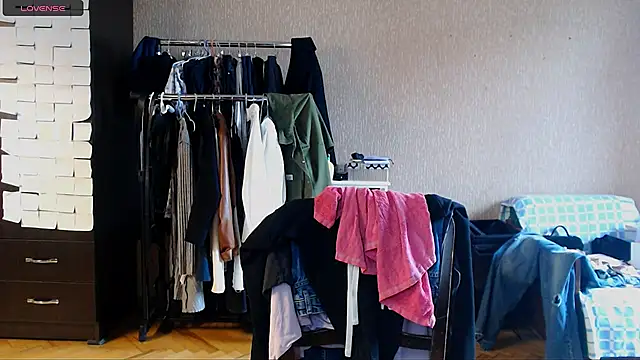  Roselina  online show from 04/04/26, 08:01