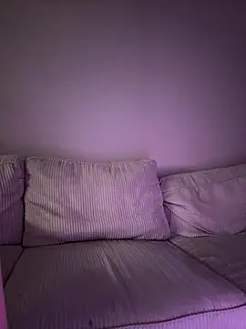 Megan off online show from 12/04/25, 08:23