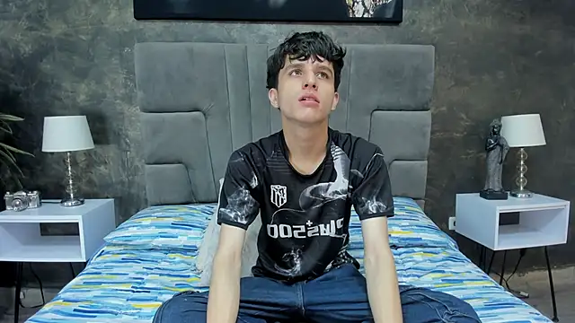 Snapshot of bruce_hans chatting on 04/10/26, 11:37 bruce hans online show from 04/10/26, 11:37