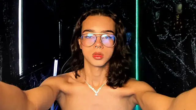 Snapshot of MattThompsonn chatting on 01/28/25, 09:19 MattThompsonn online show from 01/28/25, 09:19