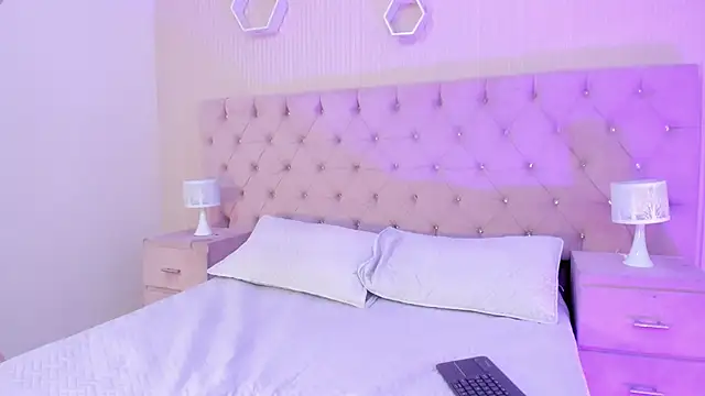 Snapshot of MattThompsonn chatting on 09/09/25, 08:41 MattThompsonn online show from 09/09/25, 08:41