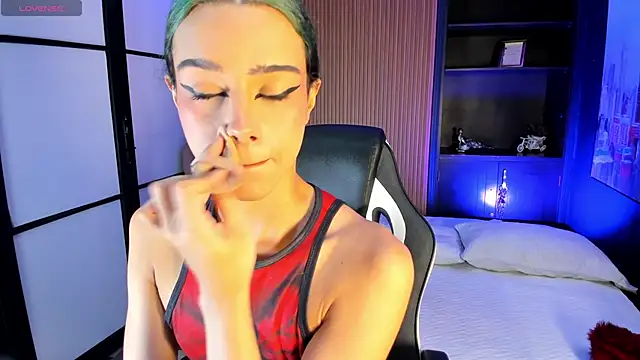 Snapshot of MattThompsonn chatting on 11/17/25, 09:20 MattThompsonn online show from 11/17/25, 09:20