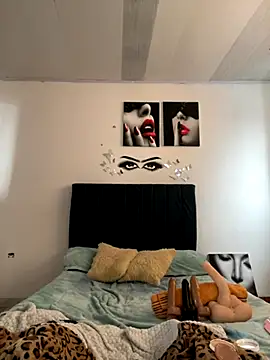 Keyler True18 online show from 09/19/25, 12:39