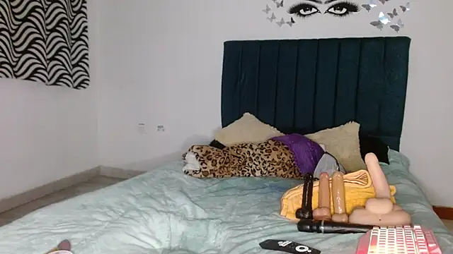 Keyler True18 online show from 10/24/25, 01:24