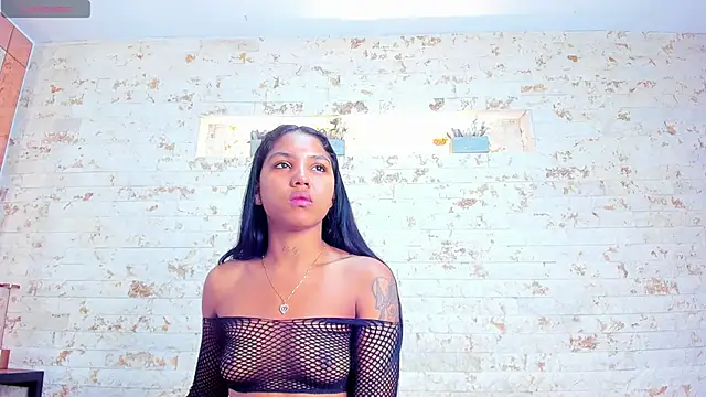 Snapshot of pocahontas_pow chatting on 10/07/25, 12:13 pocahontas pow online show from 10/07/25, 12:13