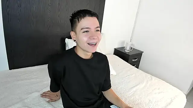 Snapshot of alanblack1 chatting on 02/07/25, 11:34 alanblack1 online show from 02/07/25, 11:34