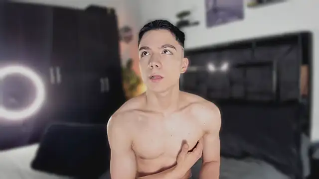 alanblack1 online show from 04/17/26, 02:20