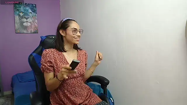 alana lara online show from 02/11/26, 06:57