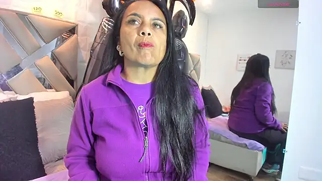 raquell moore online show from 10/13/25, 11:32