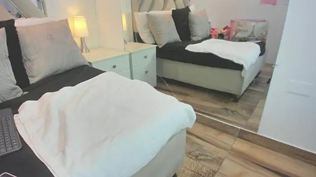 raquell moore online show from 01/14/26, 04:56