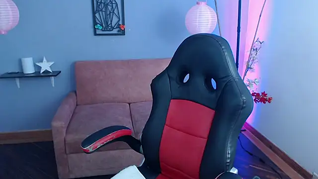 miss moonlight online show from 02/09/25, 12:06