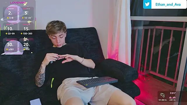 ethan and ava online show from 10/27/25, 02:37