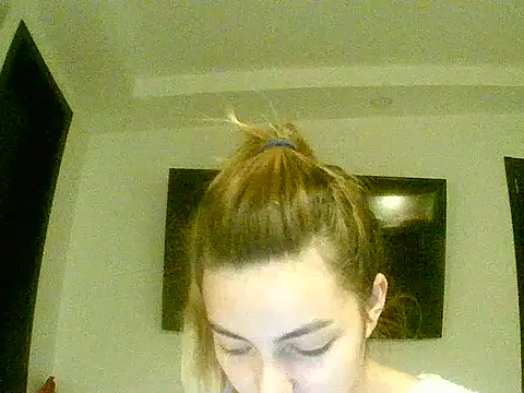 VittoriaTaylor online show from 03/22/26, 12:58