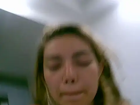 VittoriaTaylor online show from 04/16/26, 03:07