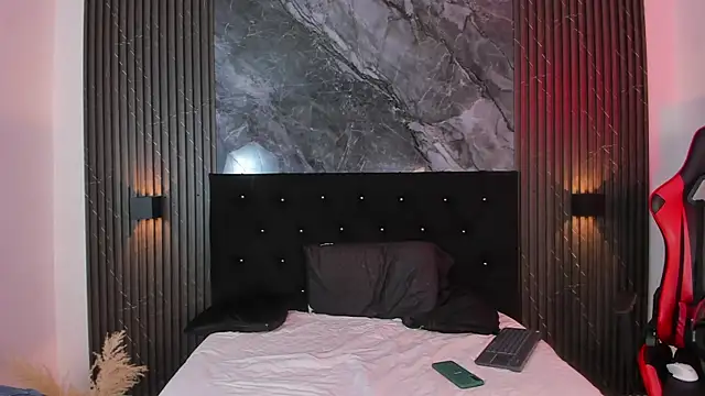 vanilla hot online show from 02/03/25, 01:30