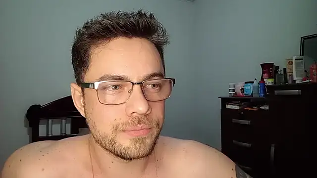 Dyllan   online show from 06/16/26, 01:08