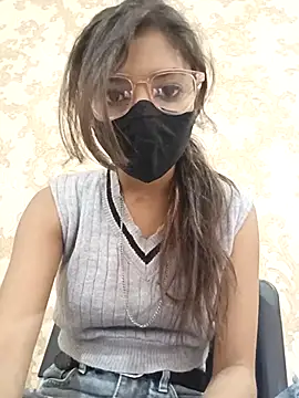 Snapshot of SCHOOL_Girl-0 chatting on 03/08/25, 09:28 SCHOOL Girl-0 online show from 03/08/25, 09:28