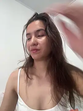 Bella still online show from 02/27/26, 01:44