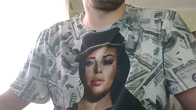 Snapshot of HunterOnBoobs chatting on 10/22/25, 06:24 HunterOnBoobs online show from 10/22/25, 06:24