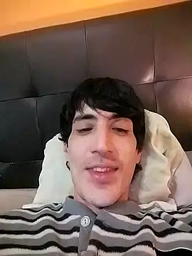 Snapshot of moutt99 chatting on 01/17/25, 02:28 moutt99 online show from 01/17/25, 02:28