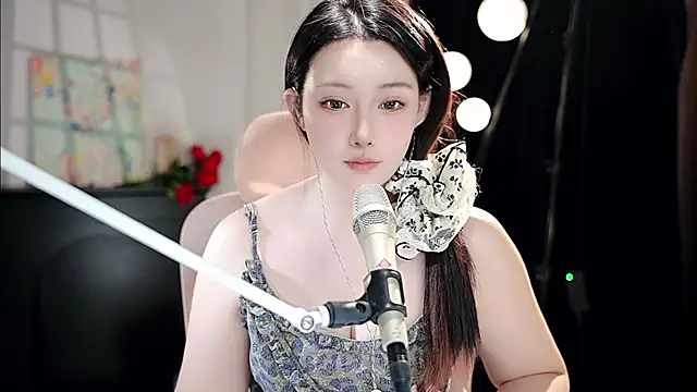 Dou-Dou-er online show from 09/19/25, 11:33