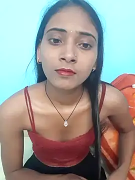 Snapshot of Divya-2007 chatting on 02/05/25, 06:35 Divya-2007 online show from 02/05/25, 06:35