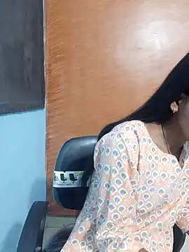 Snapshot of Divya-2007 chatting on 02/07/25, 07:40 Divya-2007 online show from 02/07/25, 07:40